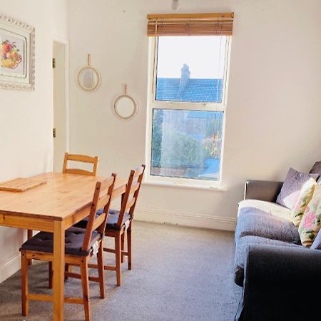 Charminster Homestay Bournemouth Zewnętrze zdjęcie